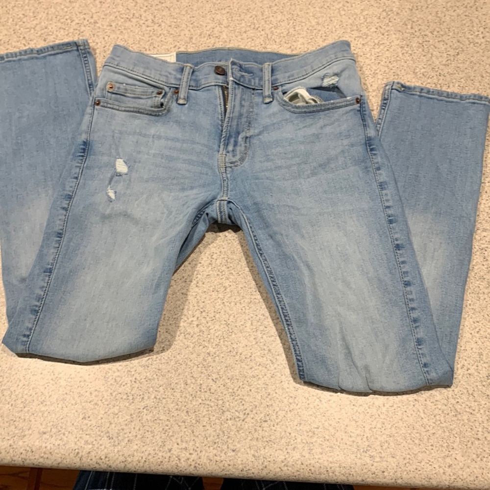 Abercrombie & Fitch skinny ripped jeans.